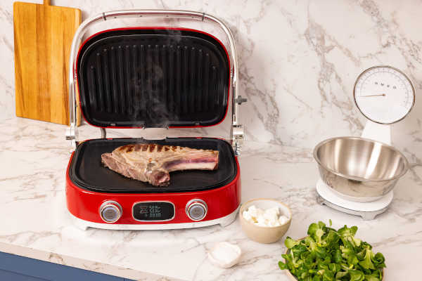 Grill elektryczny wielofunkcyjny Smeg MGF01